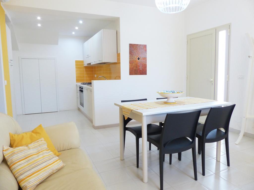 Siciliacasevacanze - Villa Venere Marina di Ragusa Rum bild